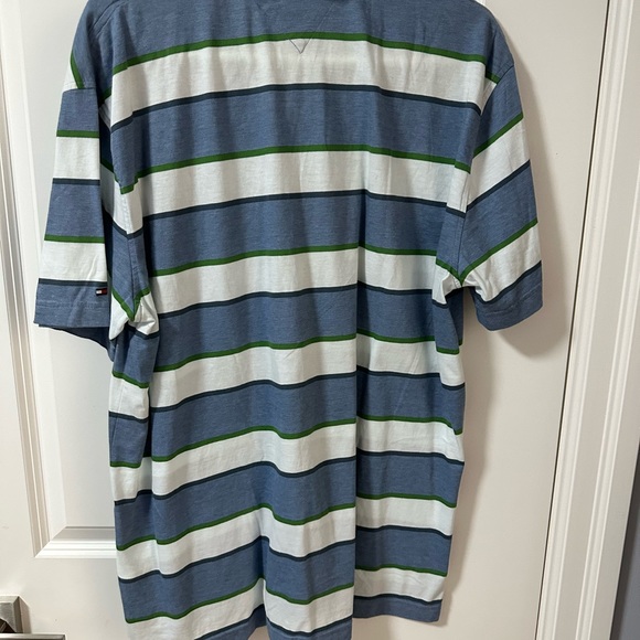 Tommy Hilfiger size XL - Picture 2 of 3